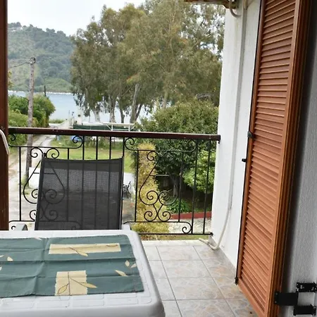 Pavlos Maria Double White W 2 Beds * Skiathos by